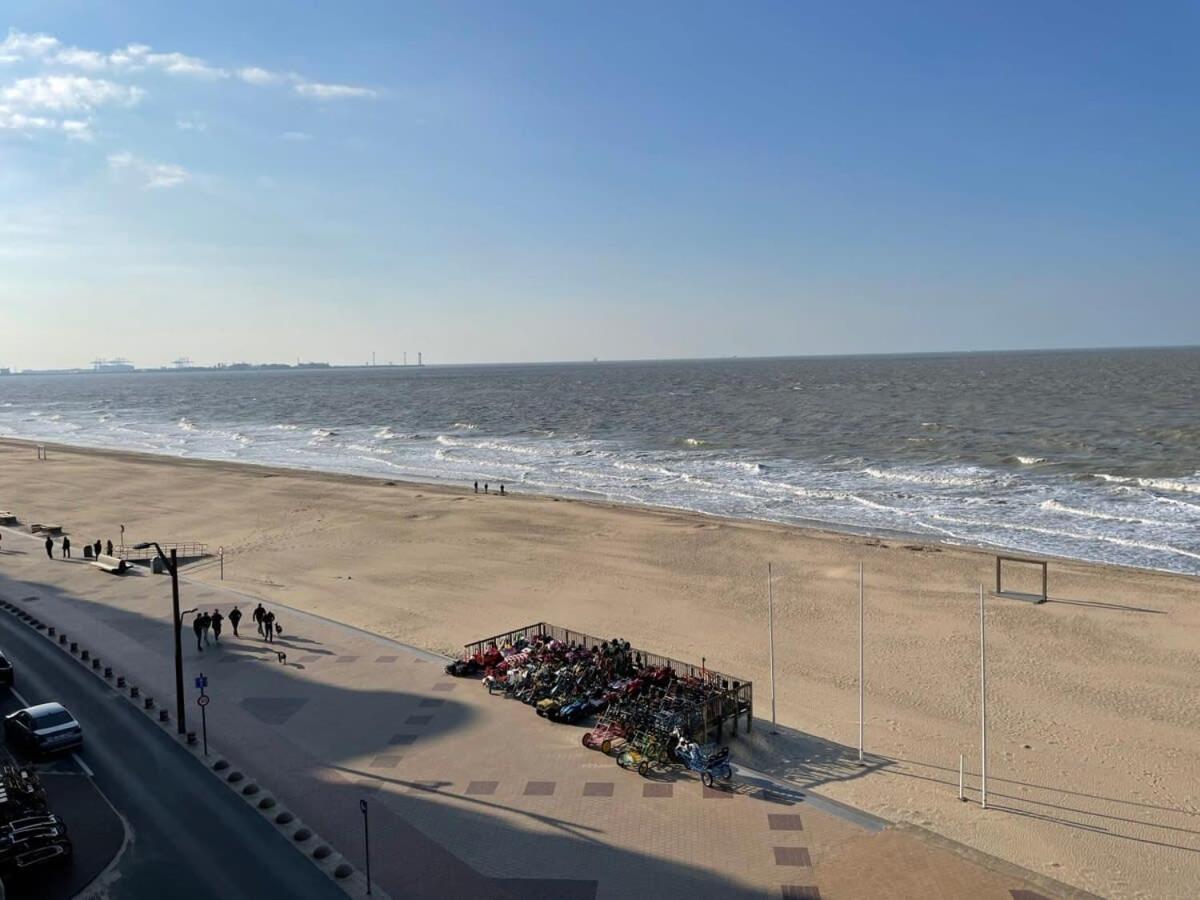 Huswell - Beautiful Spacious Studio With Frontal Sea View Knokke-Heist Exterior photo